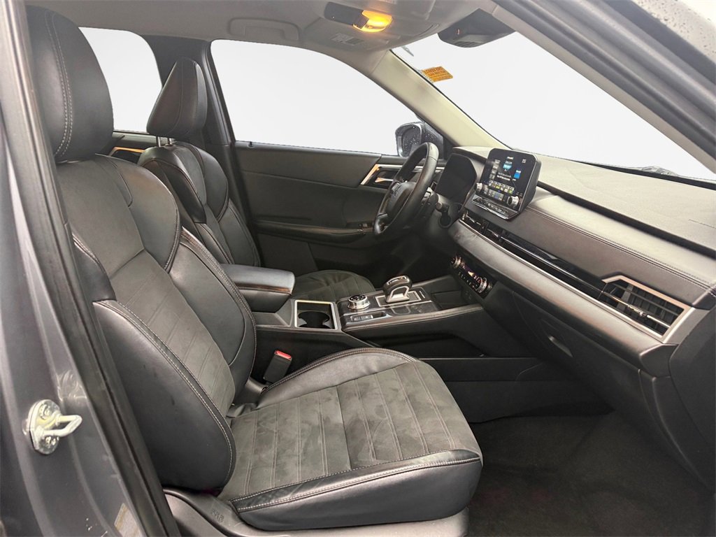 Used 2022 Mitsubishi Outlander SE image 24