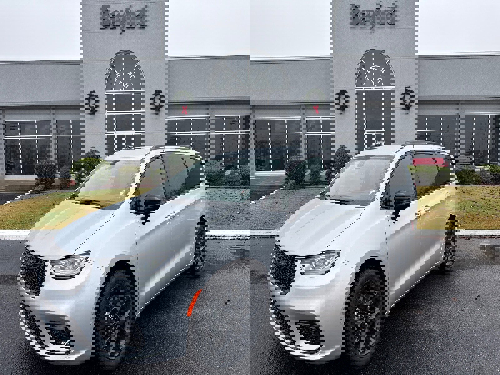 New 2026 Chrysler Pacifica Select