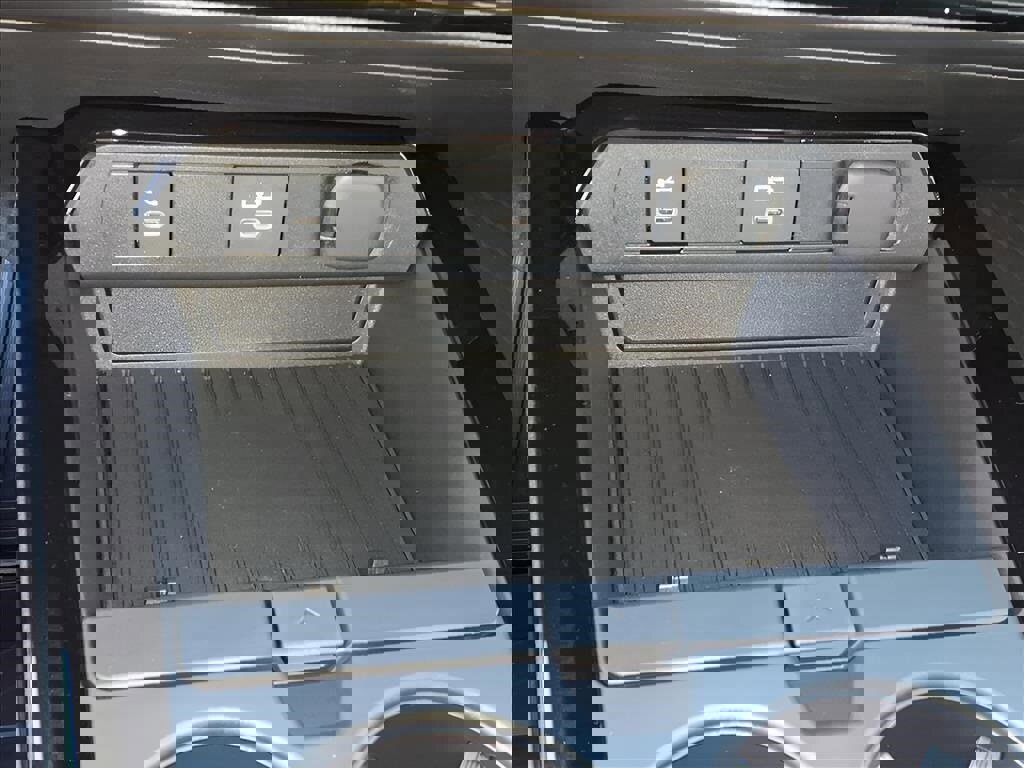 New 2026 Toyota Prius Plug-In Hybrid image 17