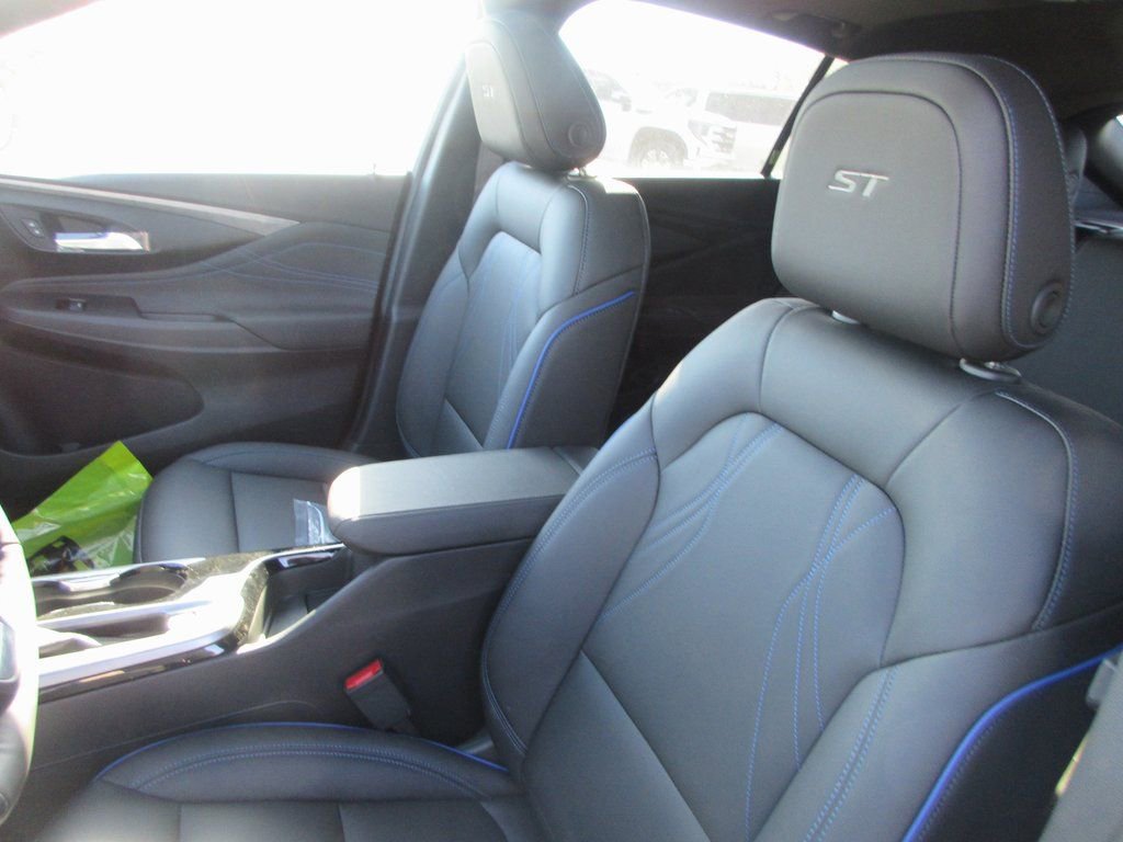New 2026 Buick Envista Sport Touring w/ Convenience I Package image 13