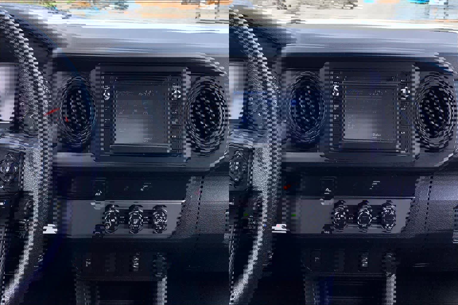 Used 2019 Toyota Tacoma SR RWD image 7