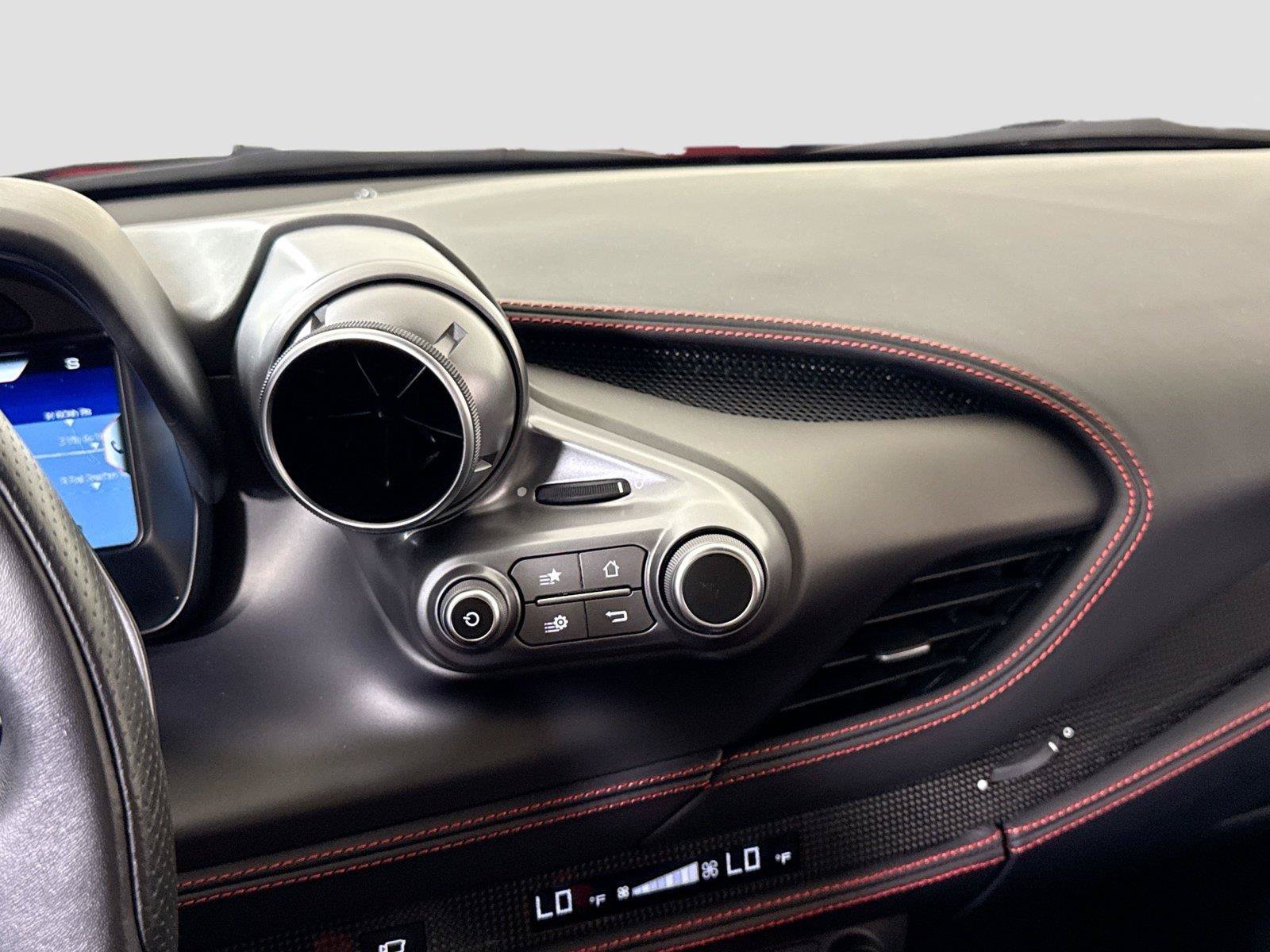 Used 2021 Ferrari F8 Tributo RWD image 21