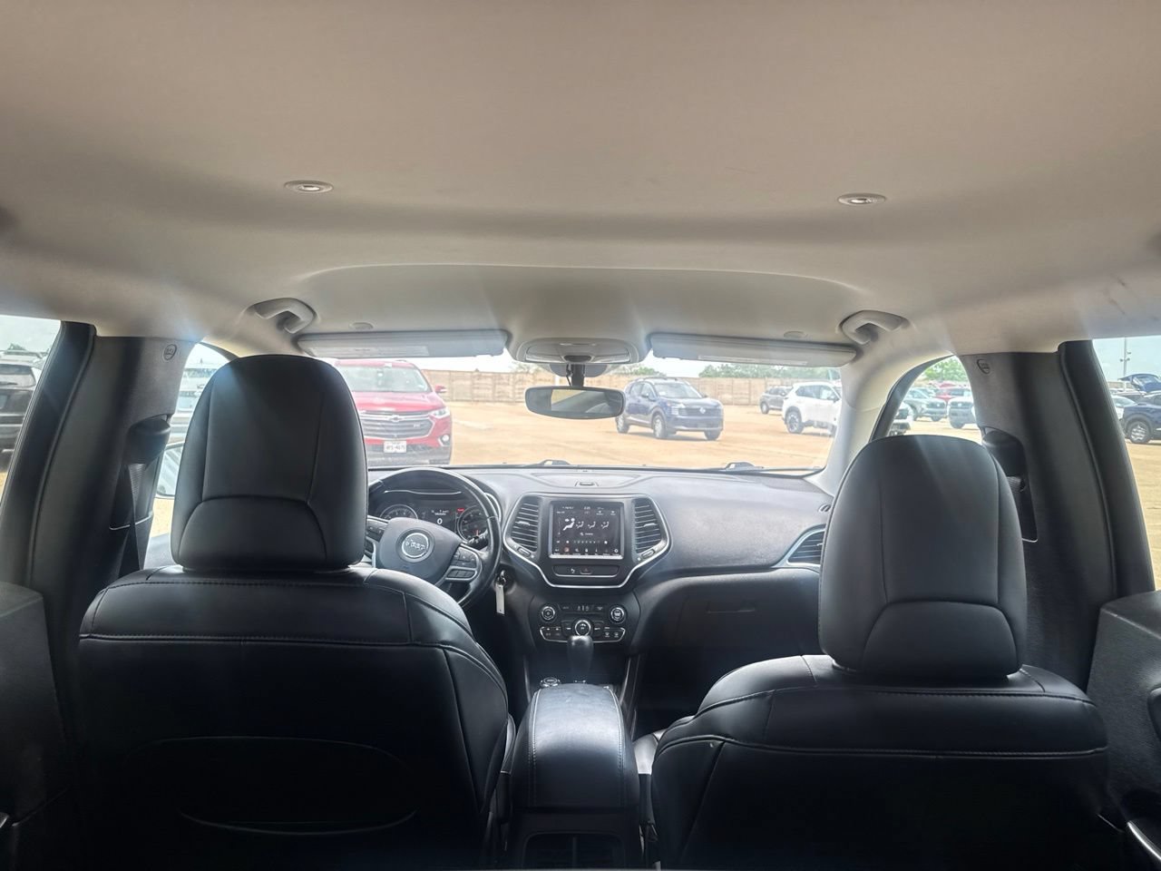 Used 2020 Jeep Cherokee Latitude w/ Quick Order Package 26F North AWD/4WD image 34