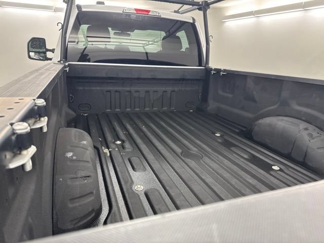 Used 2022 Ford F250 XL w/ Power Equipment Group RWD image 9