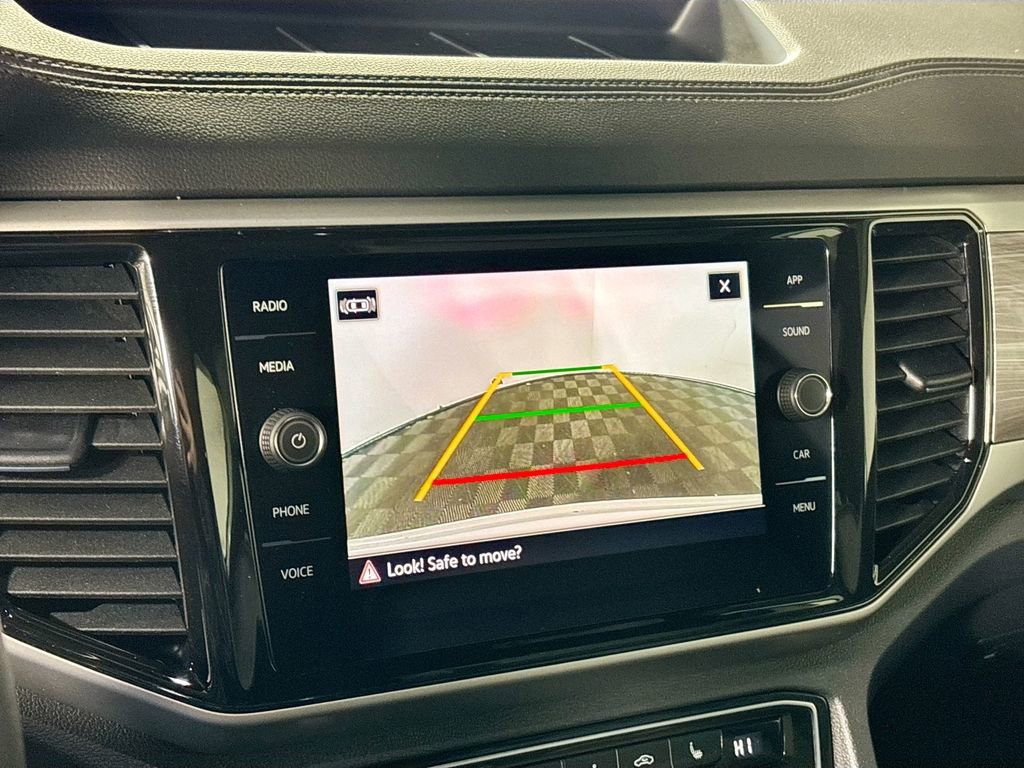 Used 2023 Volkswagen Atlas Cross Sport SE w/ Panoramic Sunroof Package image 16