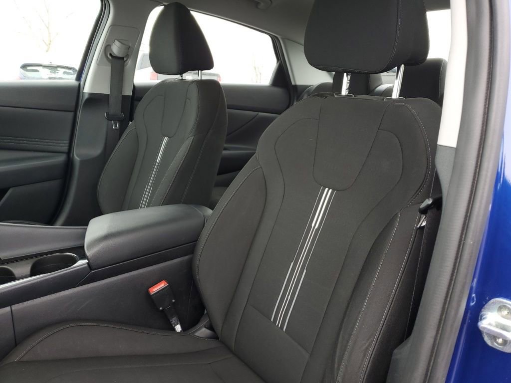 Used 2021 Hyundai Elantra SEL w/ Convenience Package image 26