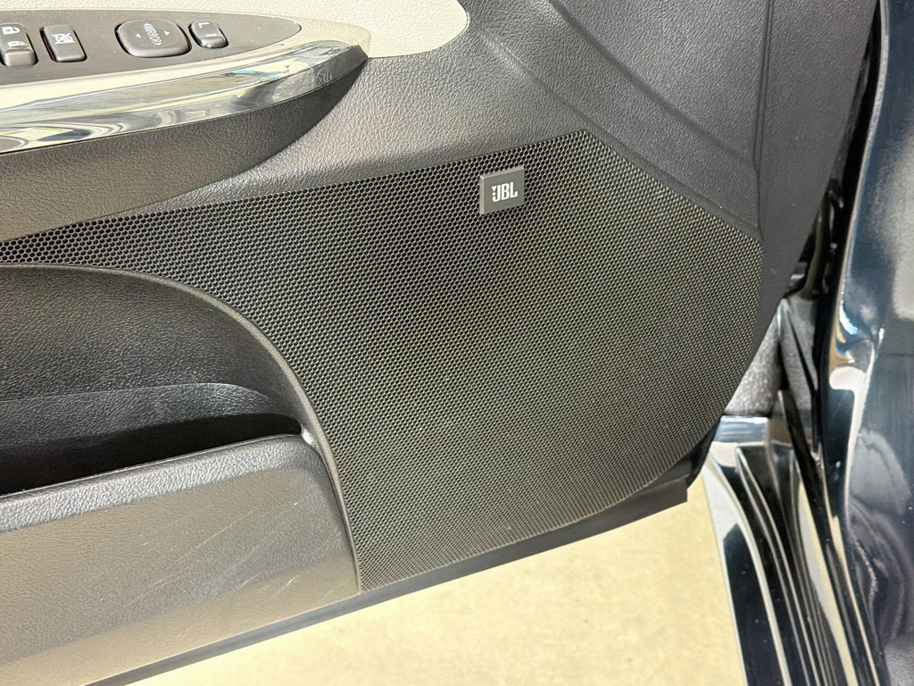Used 2018 Toyota Avalon Limited w/ All Weather Liner Package FWD image 46