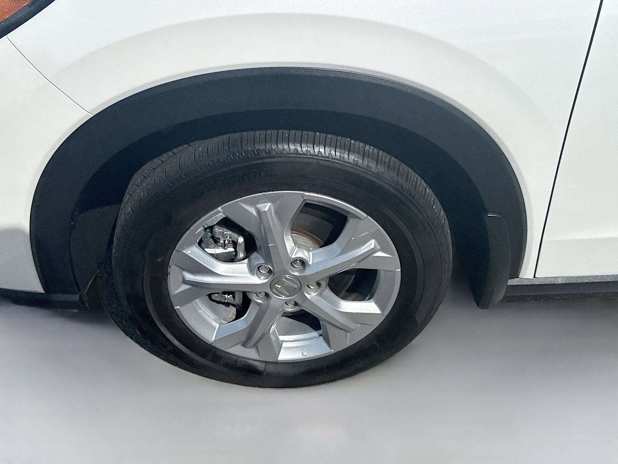 Certified 2025 Honda HR-V LX image 35