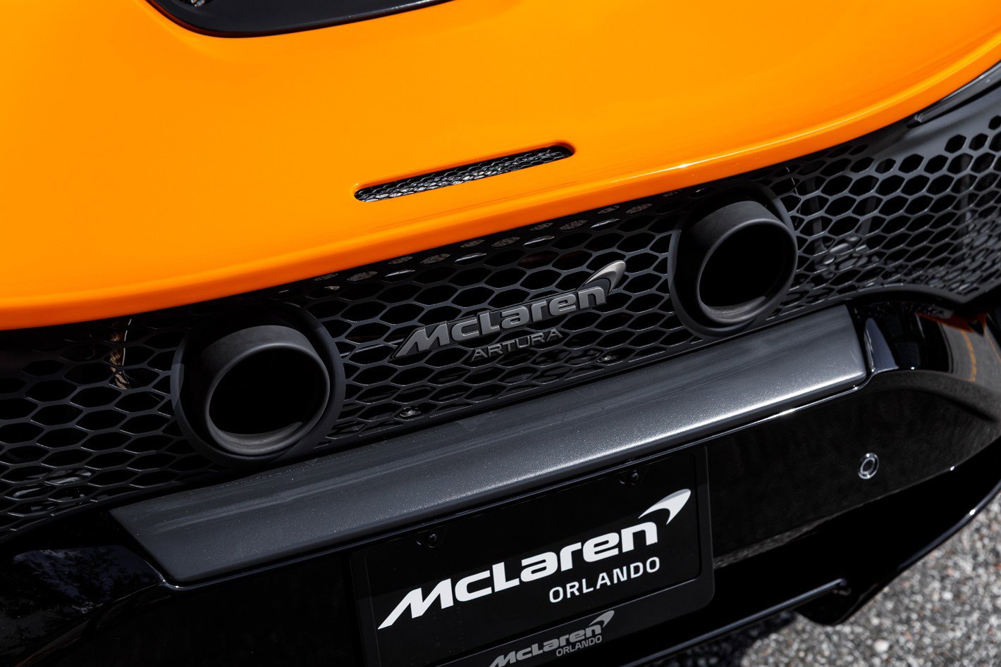 New 2026 McLaren Artura image 9