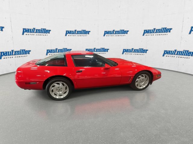 Used 1996 Chevrolet Corvette Coupe RWD image 12
