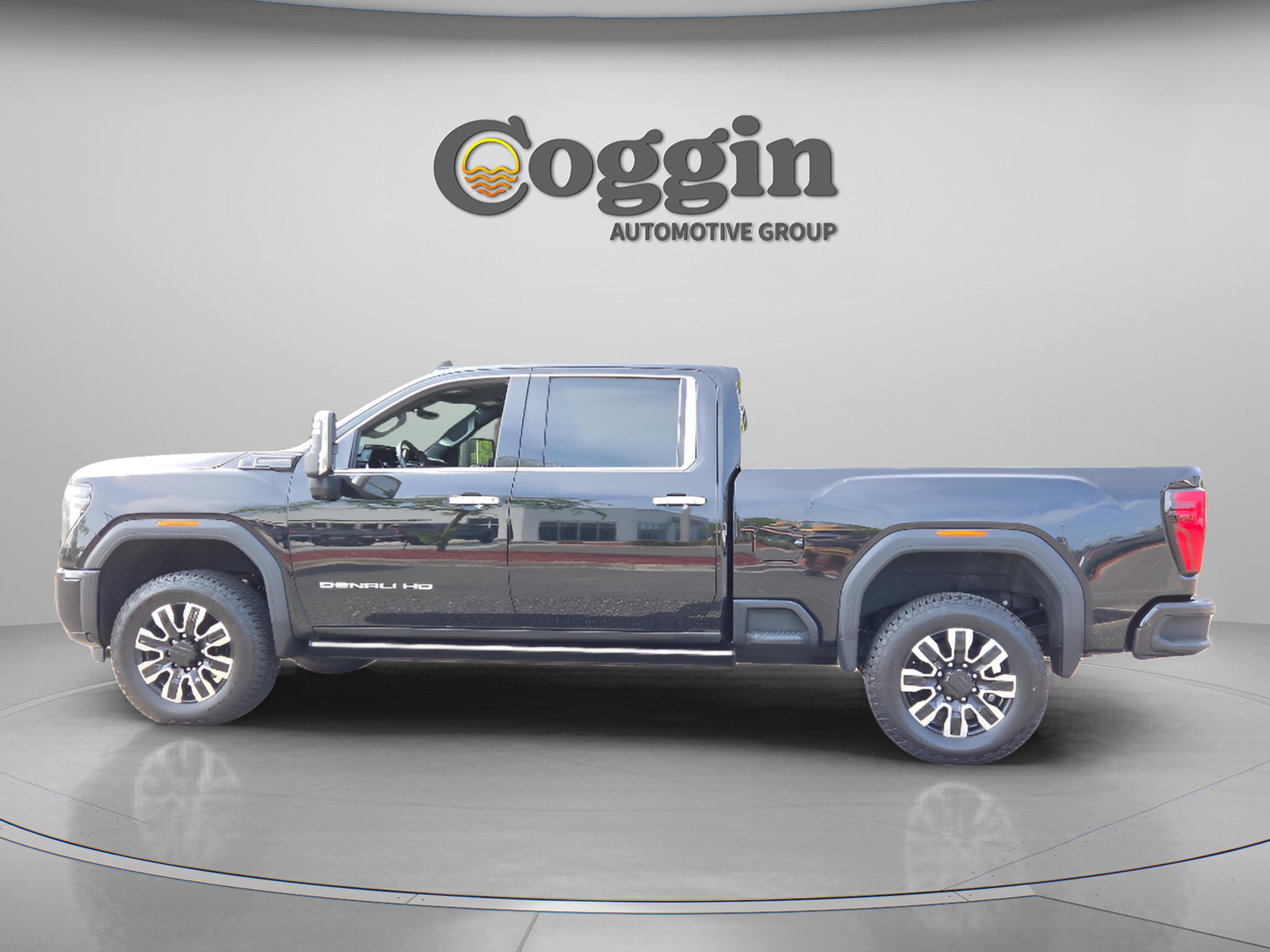 Certified 2024 GMC Sierra 2500 Denali Ultimate w/ Max Trailering Package image 2