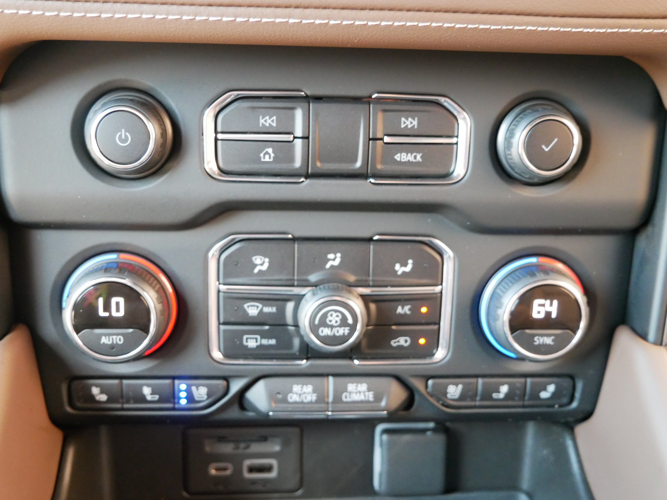 Used 2021 Chevrolet Tahoe High Country AWD/4WD image 19