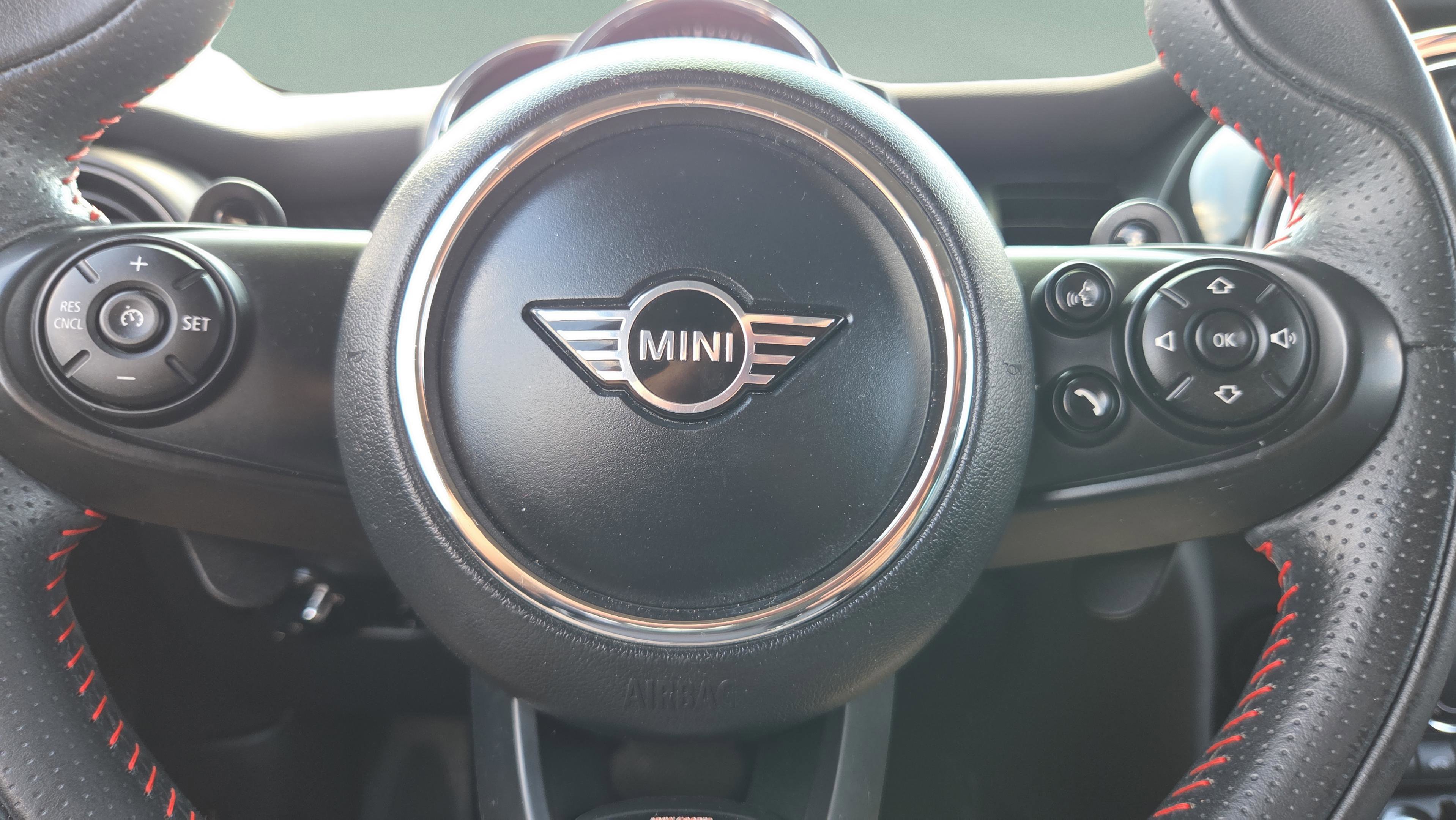 Used 2020 MINI Cooper S image 32