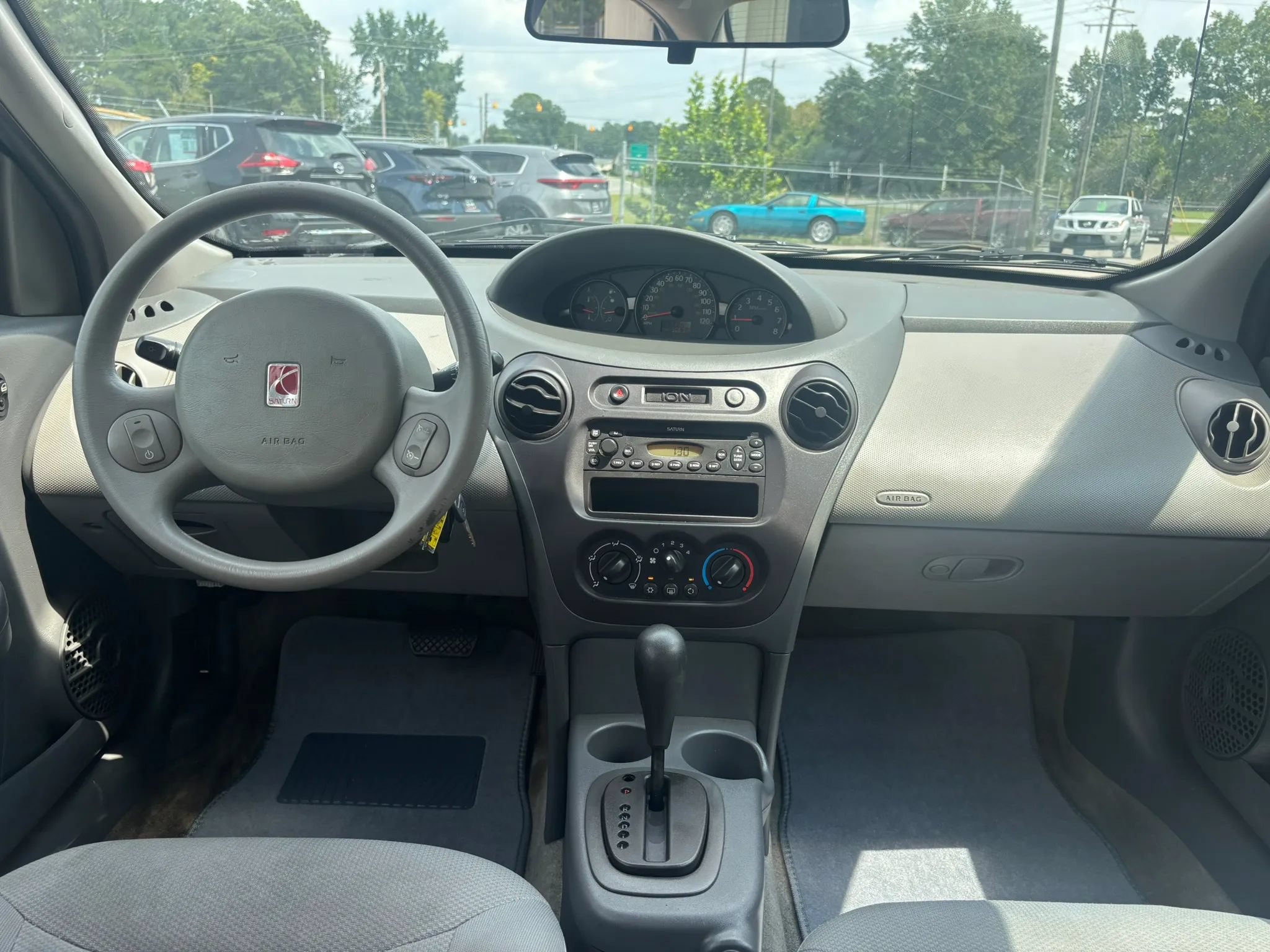 Used 2003 Saturn ION Level 2 w/ Convenience Pkg FWD image 13