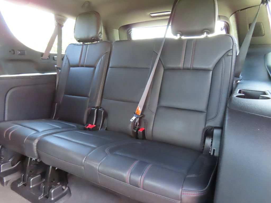 Certified 2024 Chevrolet Suburban RST w/ Luxury Package AWD/4WD image 31