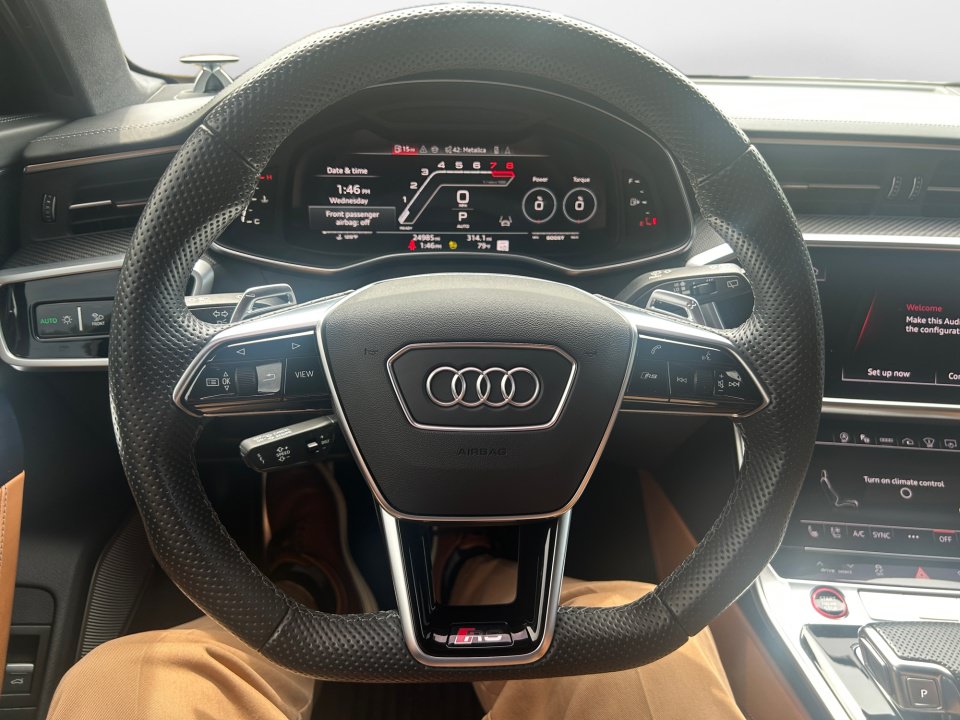Certified 2024 Audi RS 6 performance AWD/4WD image 10