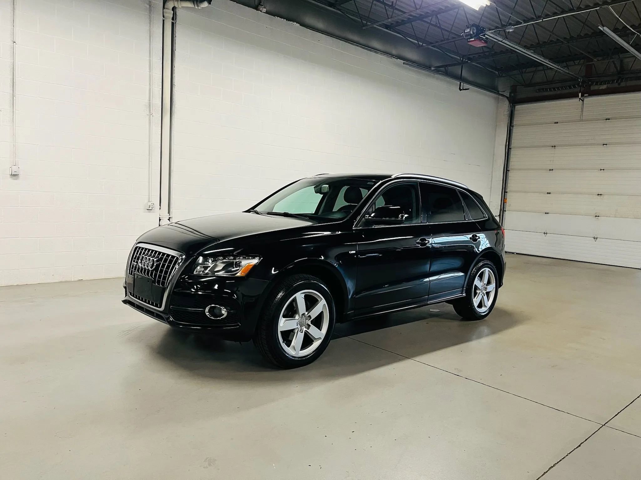 Used 2012 Audi Q5 3.2 Prestige AWD/4WD image 1