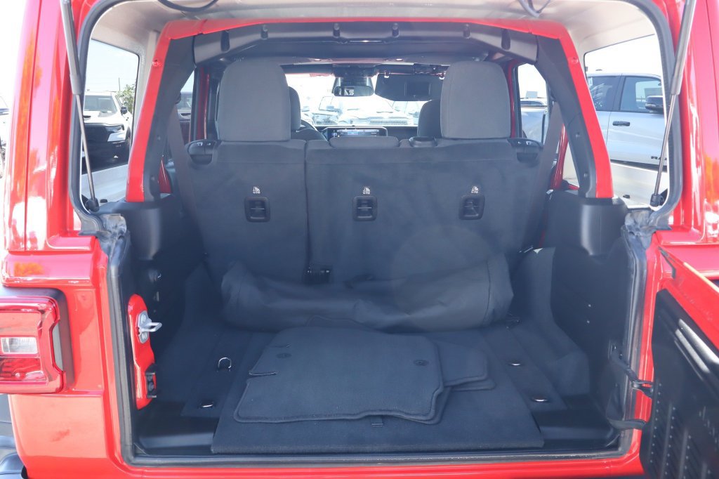 Certified 2025 Jeep Wrangler Unlimited Rubicon AWD/4WD image 37