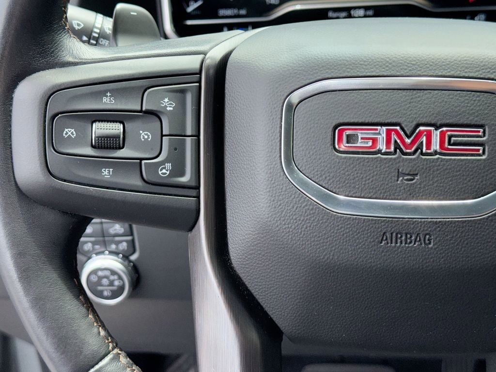 Used 2023 GMC Sierra 1500 AT4 w/ AT4 Premium Package AWD/4WD image 17