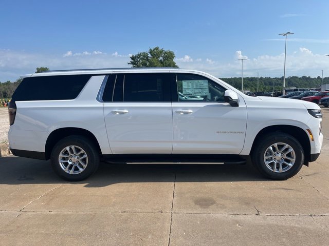 New 2025 Chevrolet Suburban LS image 3