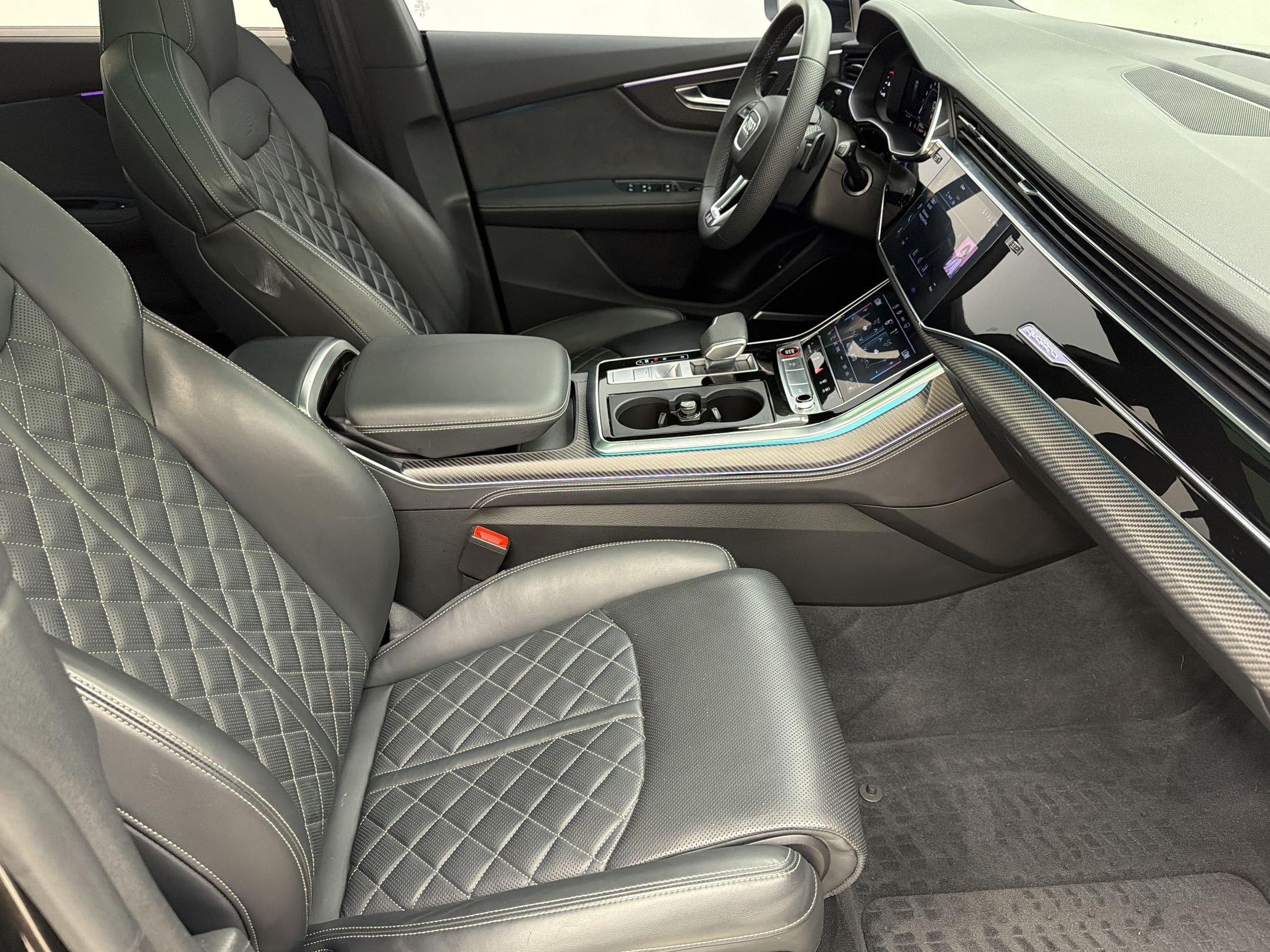 Used 2025 Audi SQ8 Premium Plus AWD/4WD image 23