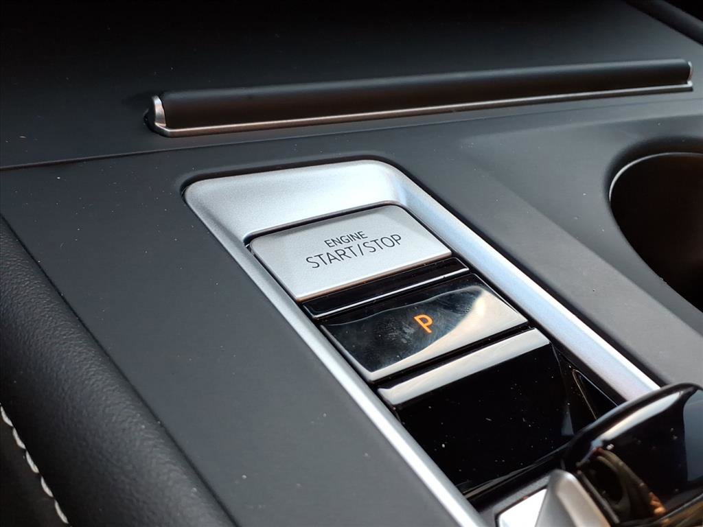 Used 2024 Volkswagen Atlas Cross Sport SE image 17