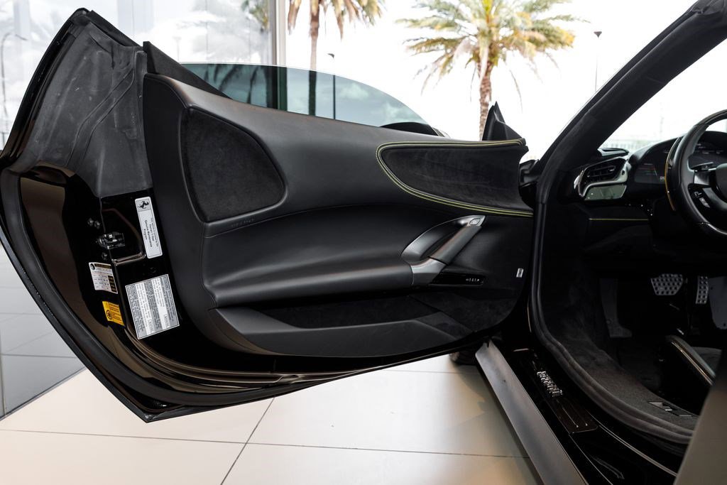 Used 2022 Ferrari SF90 Spider AWD/4WD image 30