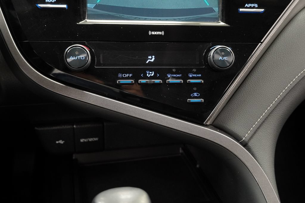 Used 2020 Toyota Camry SE FWD image 33