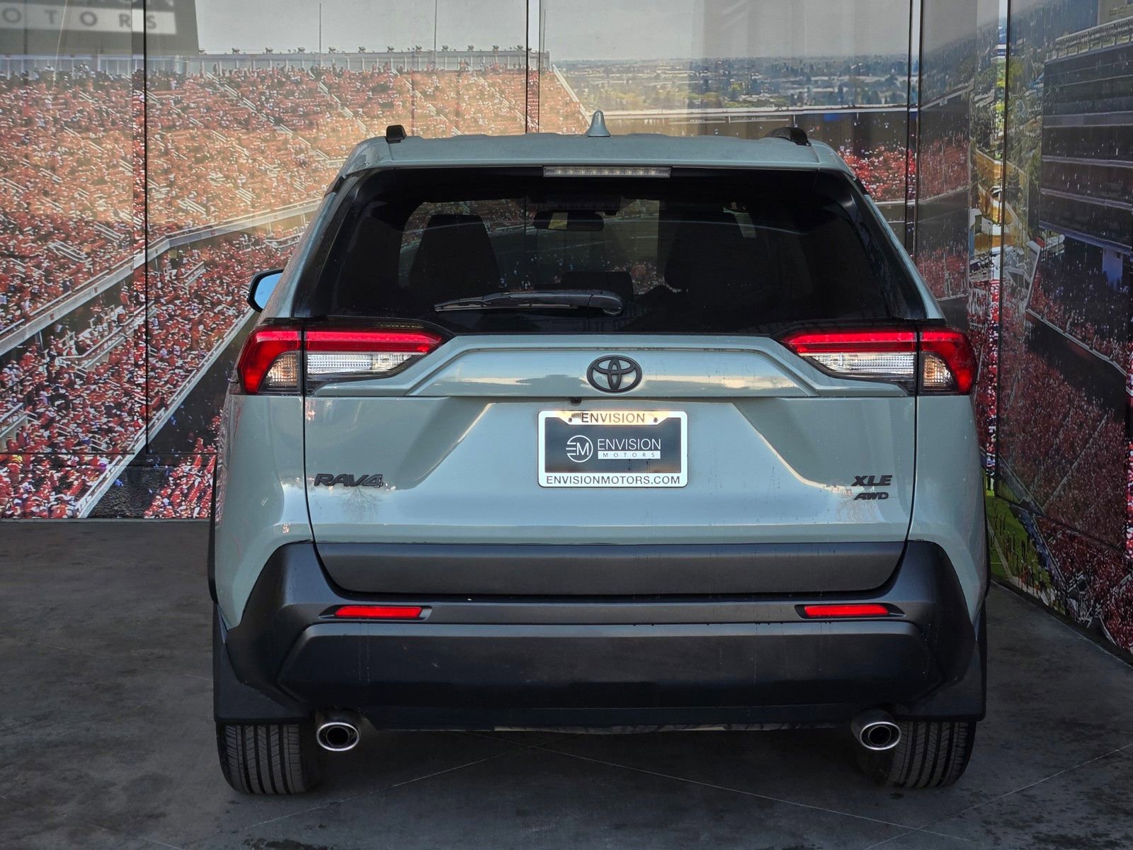 Used 2021 Toyota RAV4 XLE w/ XLE Grade Weather Package image 6