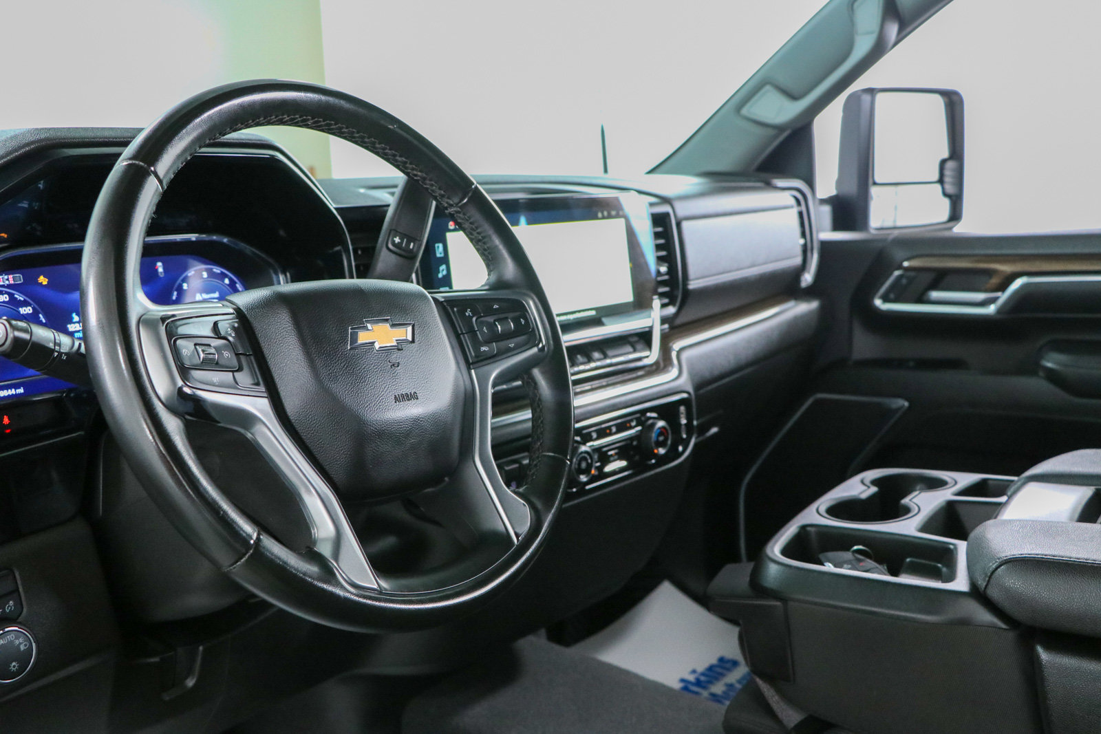 Used 2024 Chevrolet Silverado 2500 LT AWD/4WD image 24