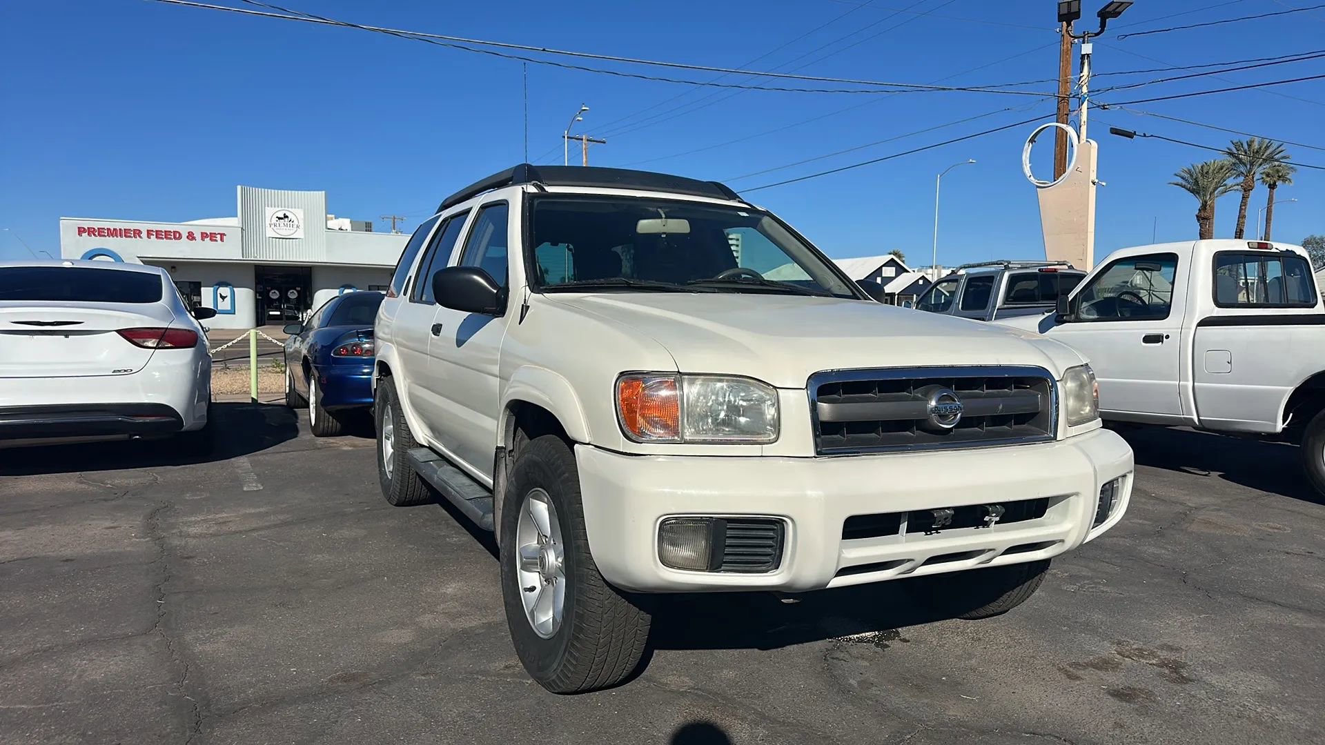 Used 2003 Nissan Pathfinder SE image 3