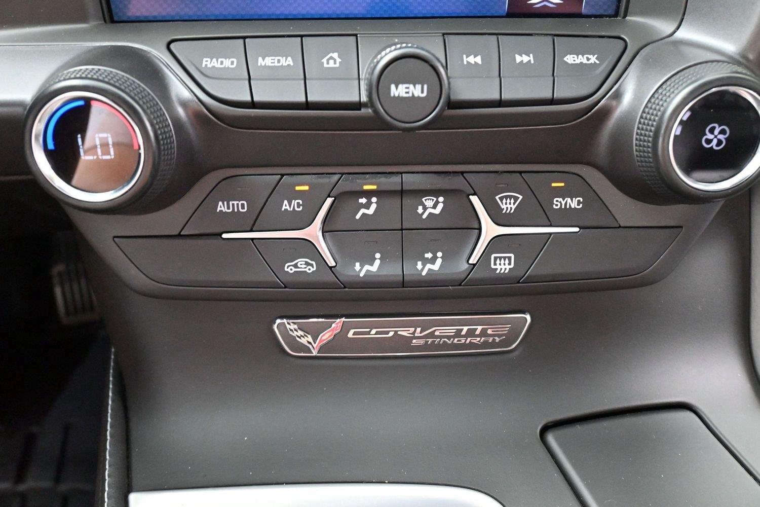 Used 2019 Chevrolet Corvette Stingray Coupe w/ Carbon Flash Badge Package RWD image 23