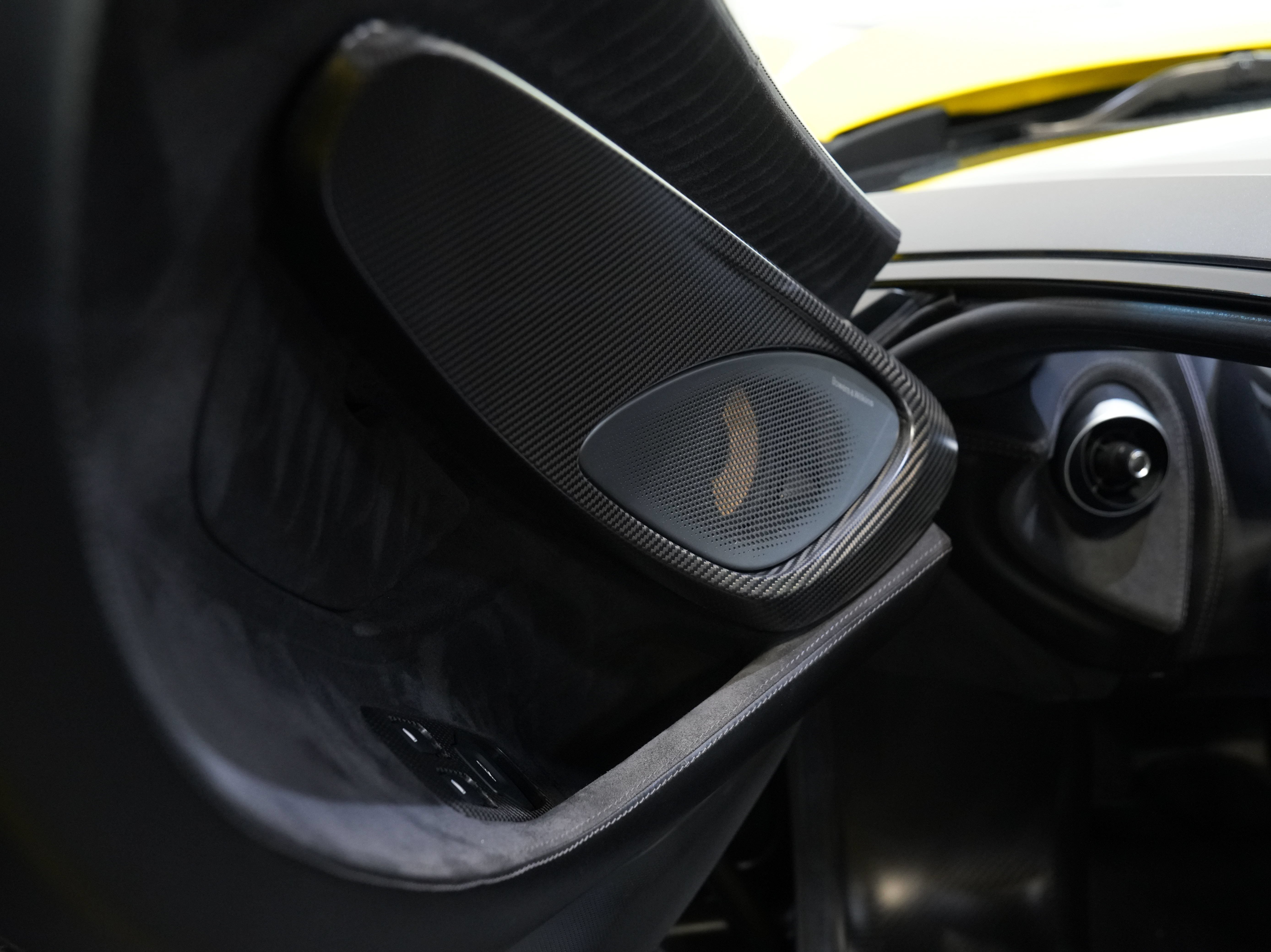 Used 2020 McLaren 600LT Spider RWD image 27