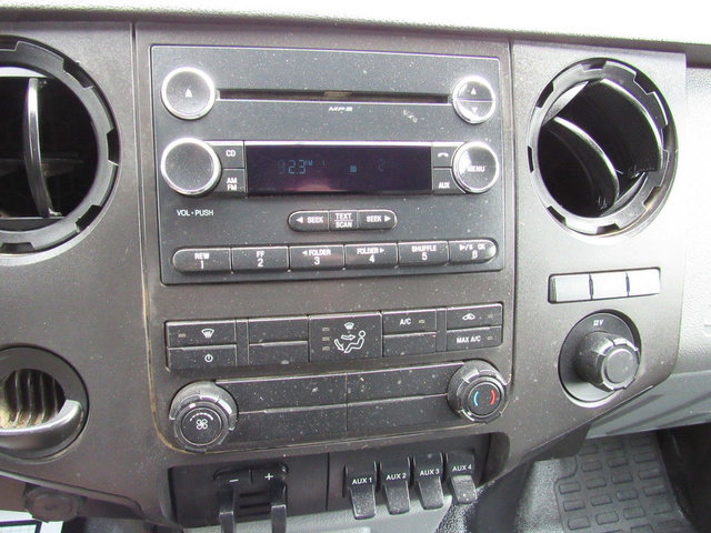 Used 2015 Ford F550 2WD Regular Cab Super Duty image 30