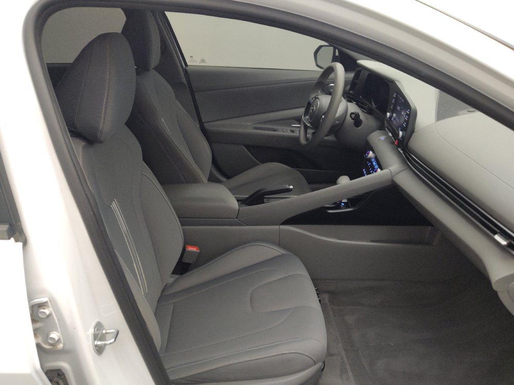 Used 2023 Hyundai Elantra SEL w/ Cargo Package FWD image 21