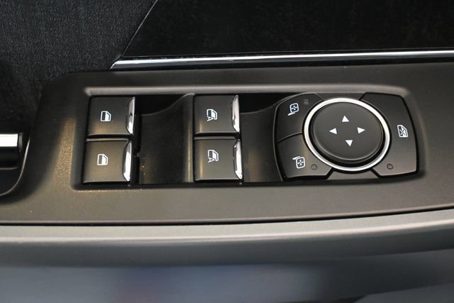 Used 2022 Ford F150 Lightning XLT image 11