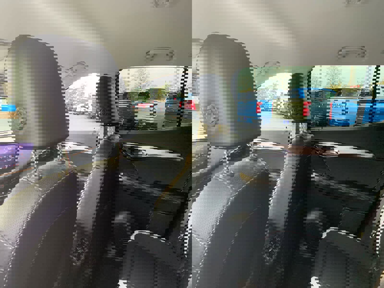 Used 2025 Buick Envision Sport Touring image 31