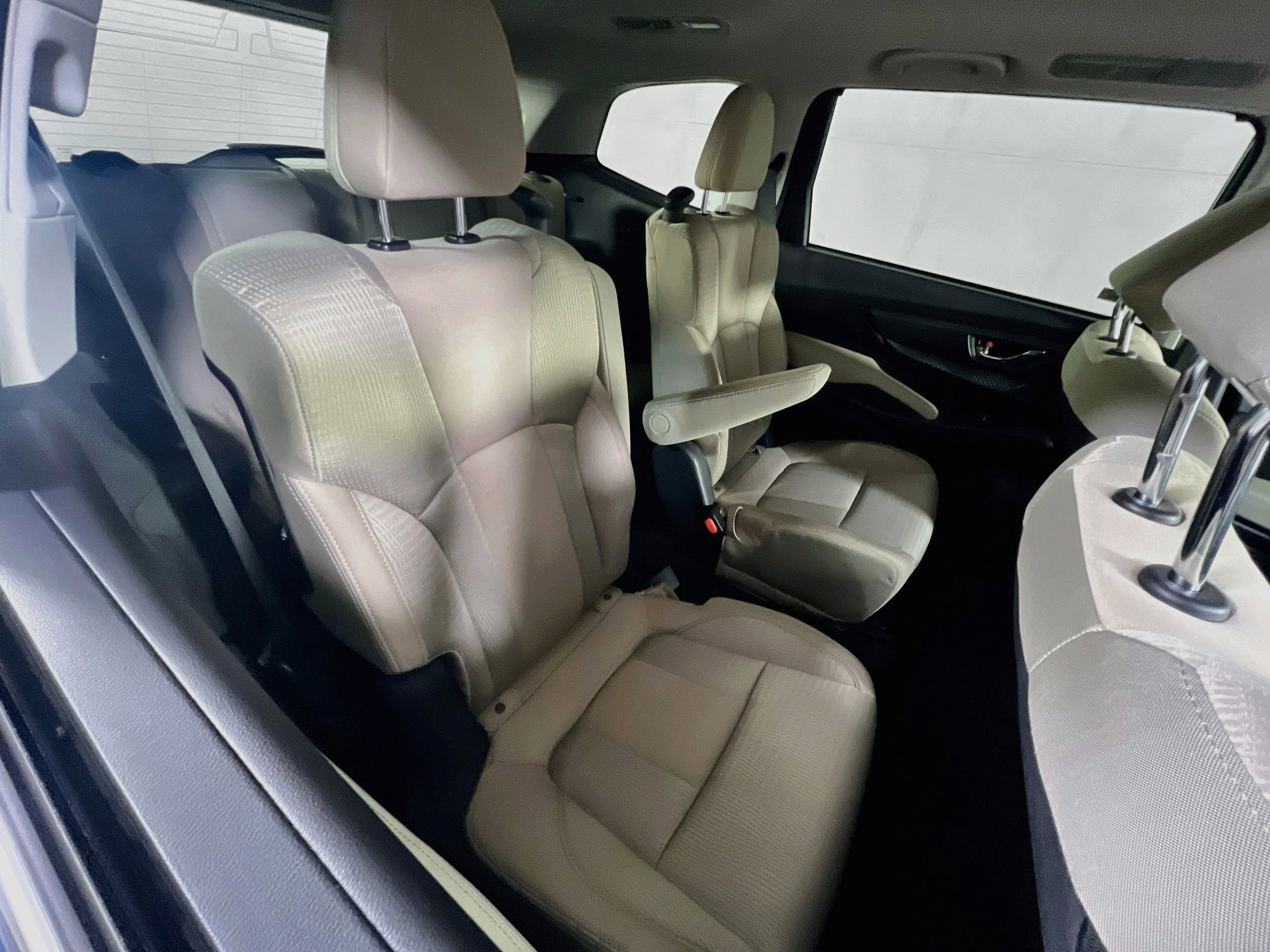 Used 2023 Subaru Ascent Premium w/ Convenience Package AWD/4WD image 26