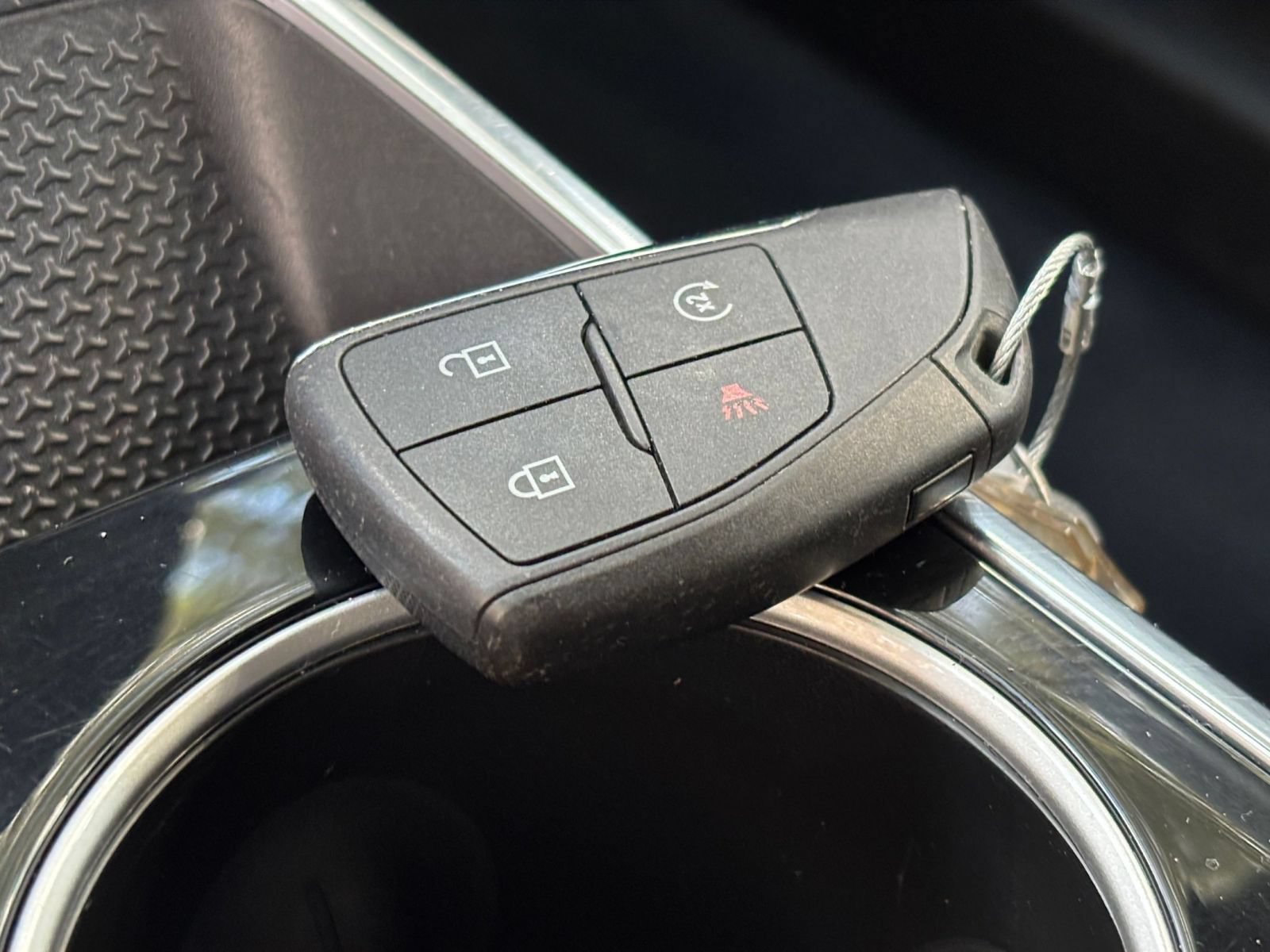 Used 2025 Chevrolet Equinox LT FWD image 24