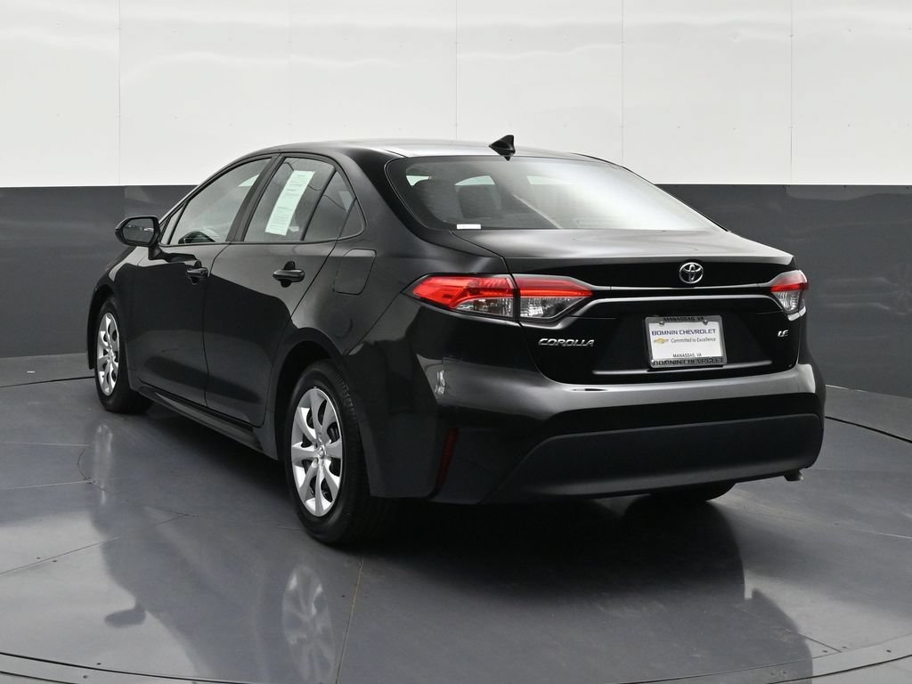 Used 2024 Toyota Corolla LE FWD image 3