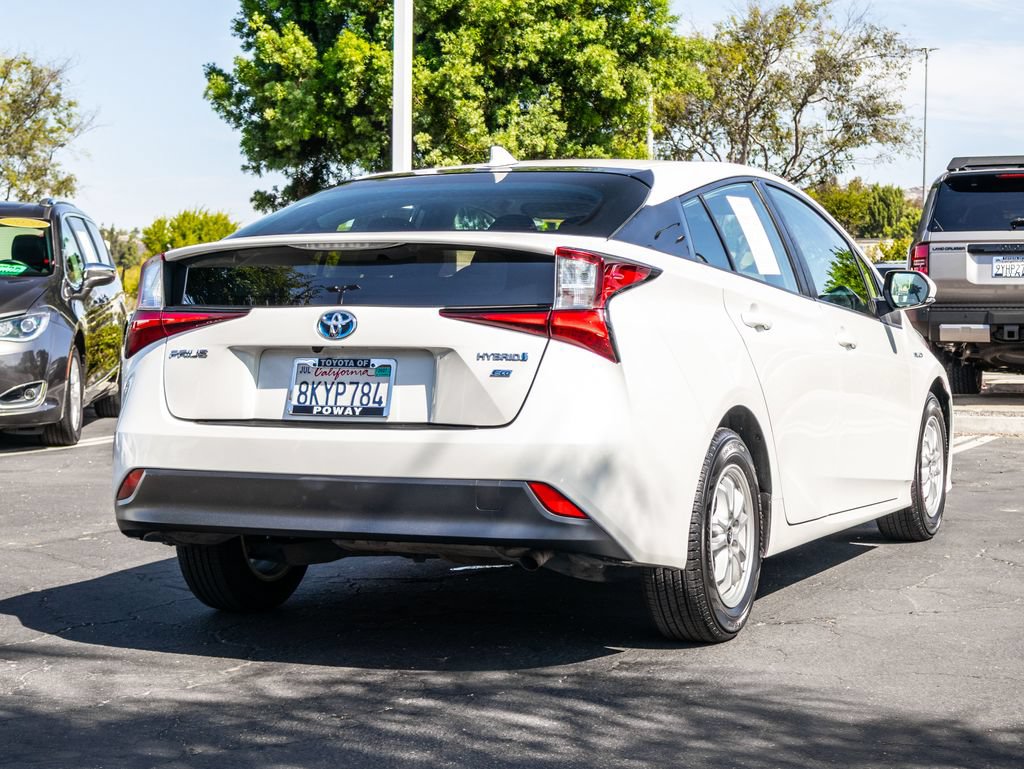 Used 2019 Toyota Prius L Eco w/ Carpet Mat Package FWD image 10