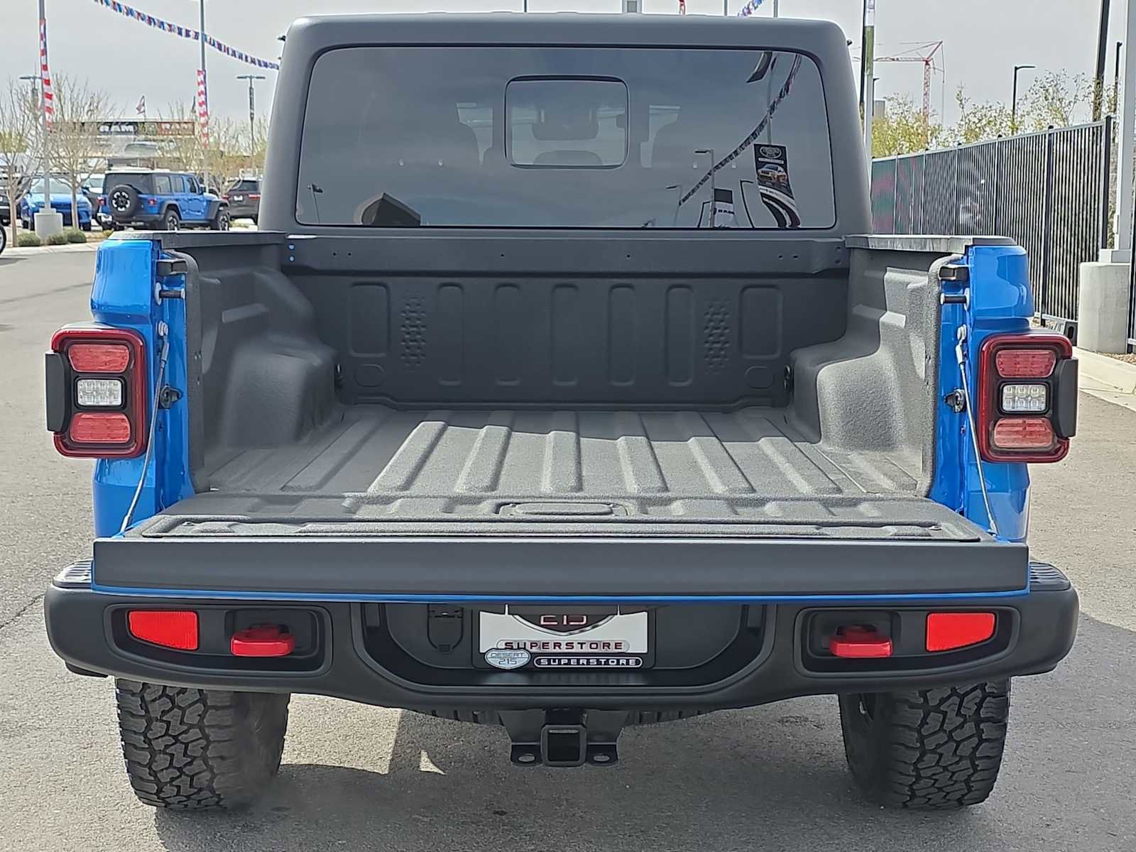Used 2024 Jeep Gladiator Rubicon w/ Technology Group AWD/4WD image 23