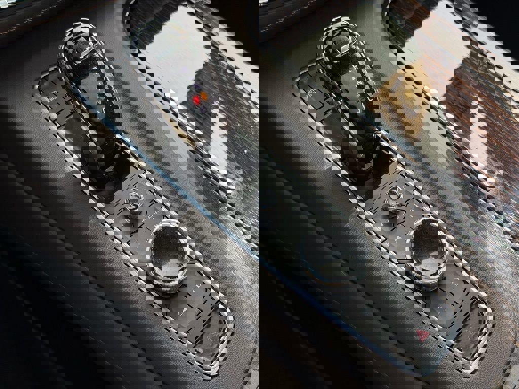 Used 2021 Cadillac Escalade ESV Premium Luxury image 20