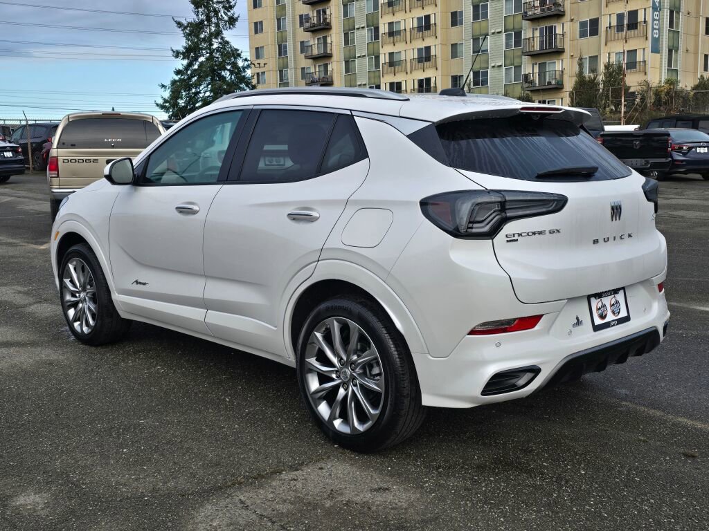 Used 2024 Buick Encore GX Avenir w/ Avenir Technology Package image 6