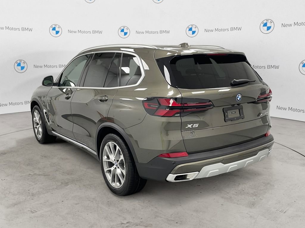 New 2026 BMW X5 xDrive50e AWD/4WD image 2