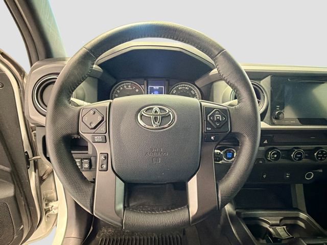 Used 2017 Toyota Tacoma TRD Sport w/ Tow Package image 9