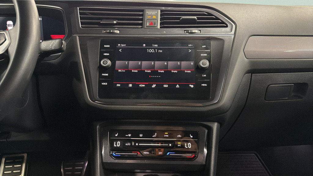 Certified 2023 Volkswagen Tiguan SE R-Line AWD/4WD image 37