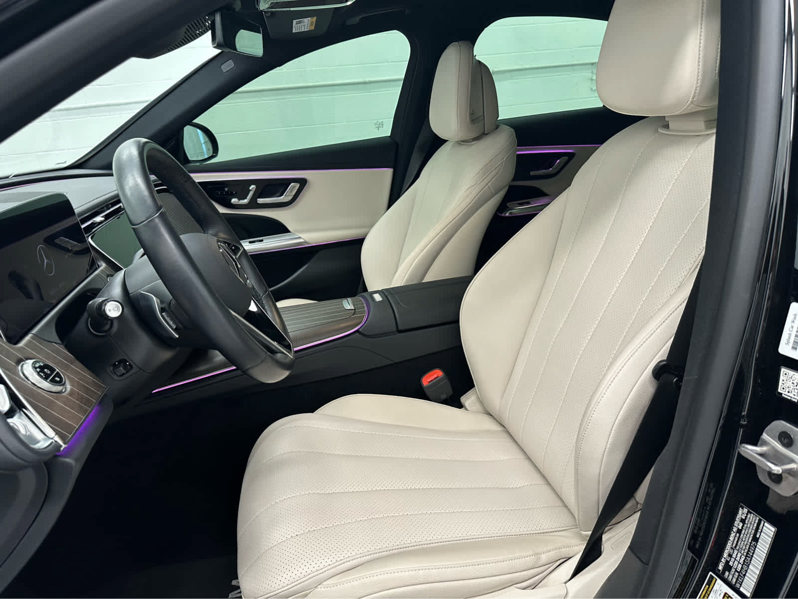 Used 2025 Mercedes-Benz E 350 4MATIC Sedan image 9