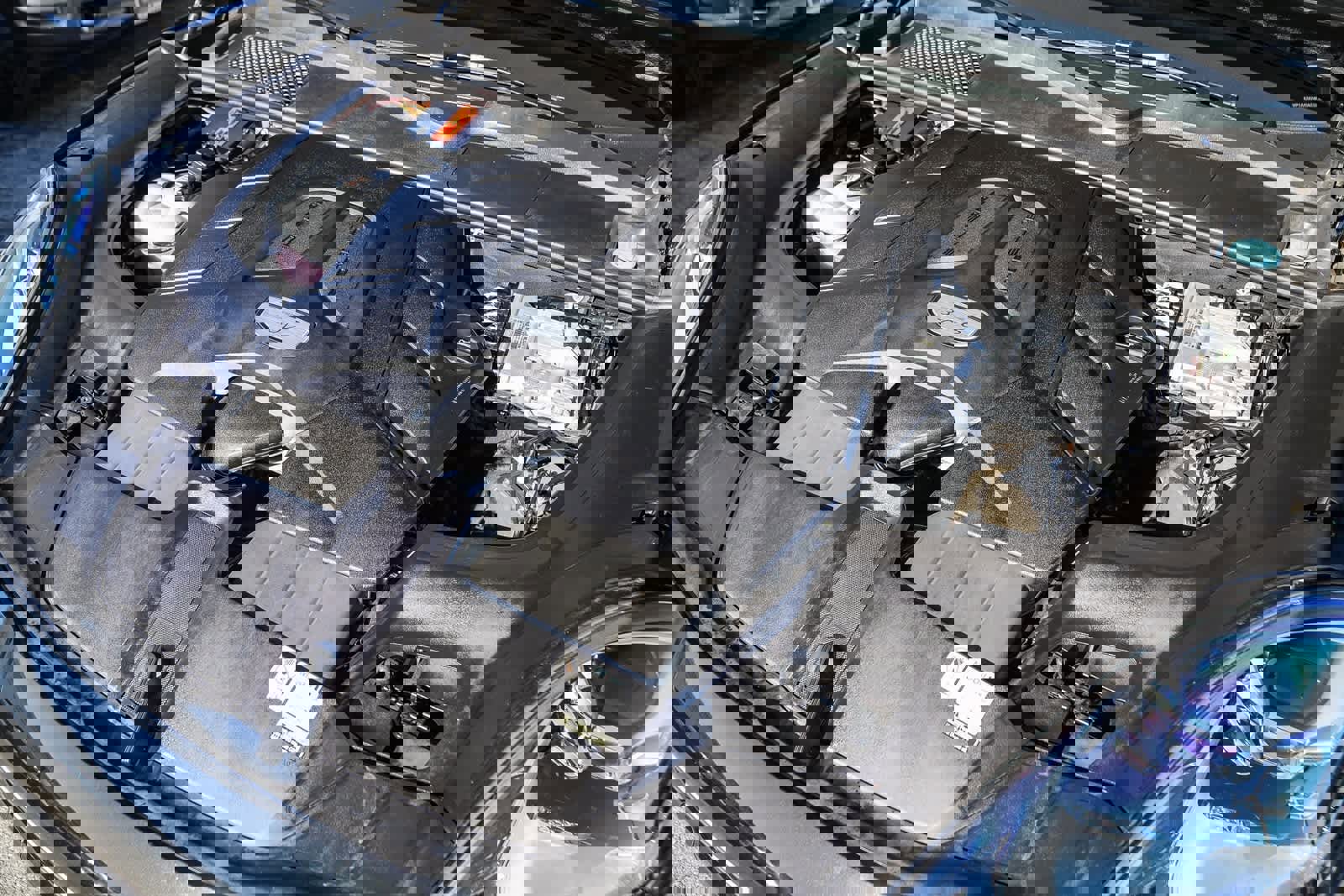 Used 2023 Porsche Cayenne Platinum Edition image 22