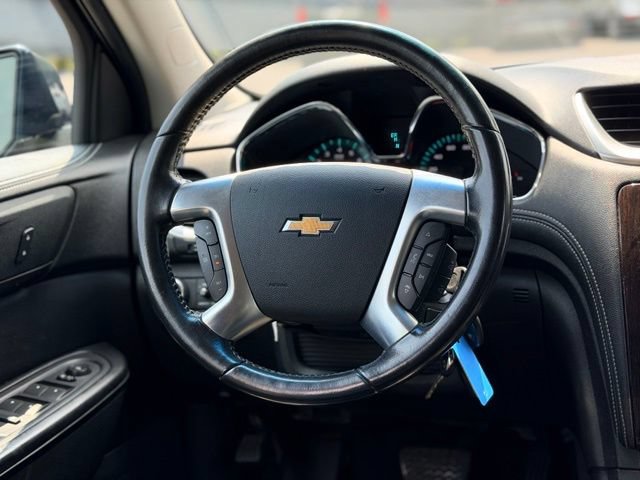 Used 2015 Chevrolet Traverse LT FWD image 21
